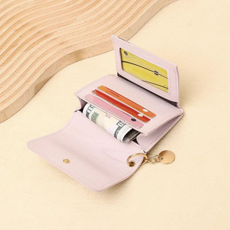 👜A retro-style wallet, palm-sized, that can hold multiple cards and features a hidden pocket.