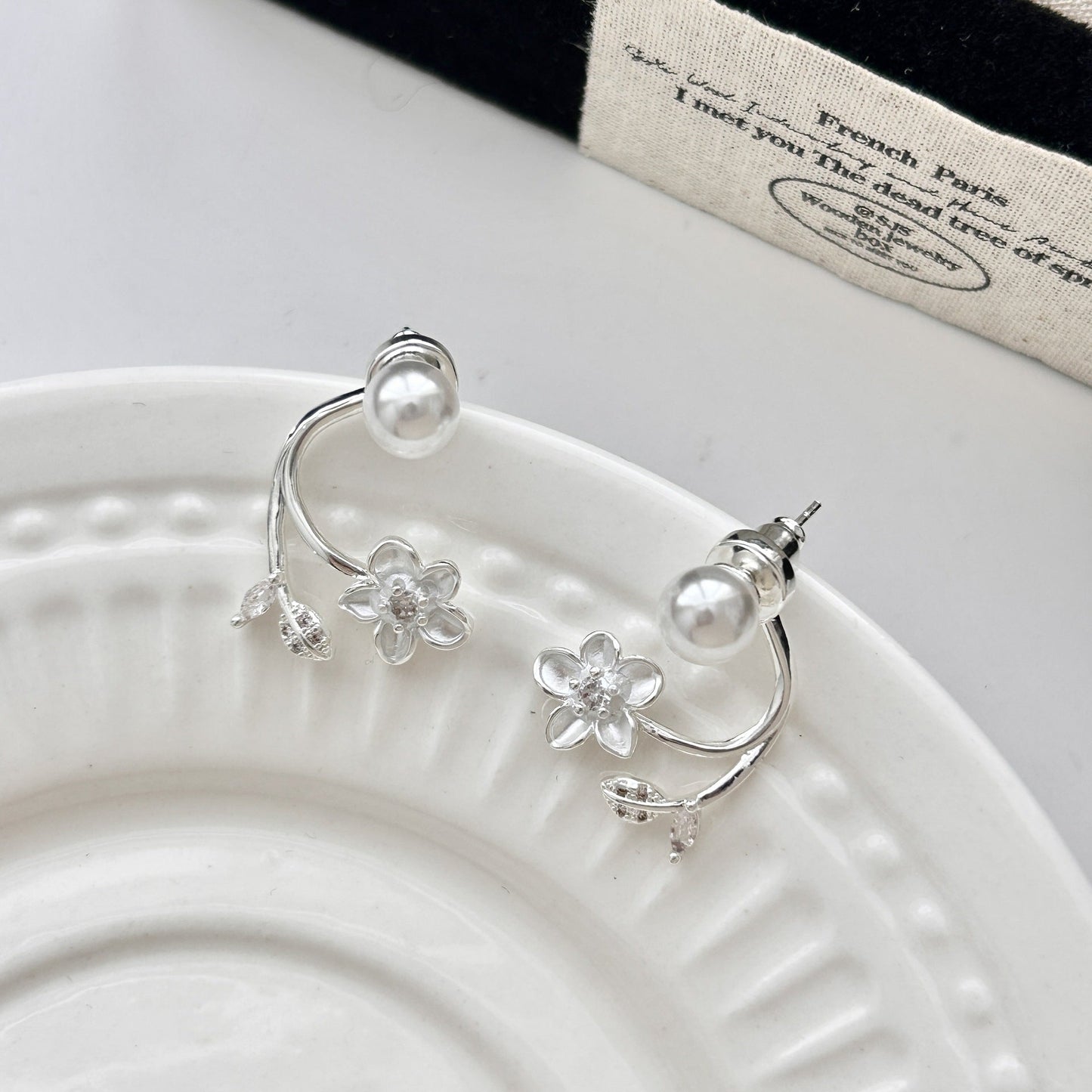 🎀Ethereal Blossom Earrings: Sterling silver earrings with flowers and pearls for women