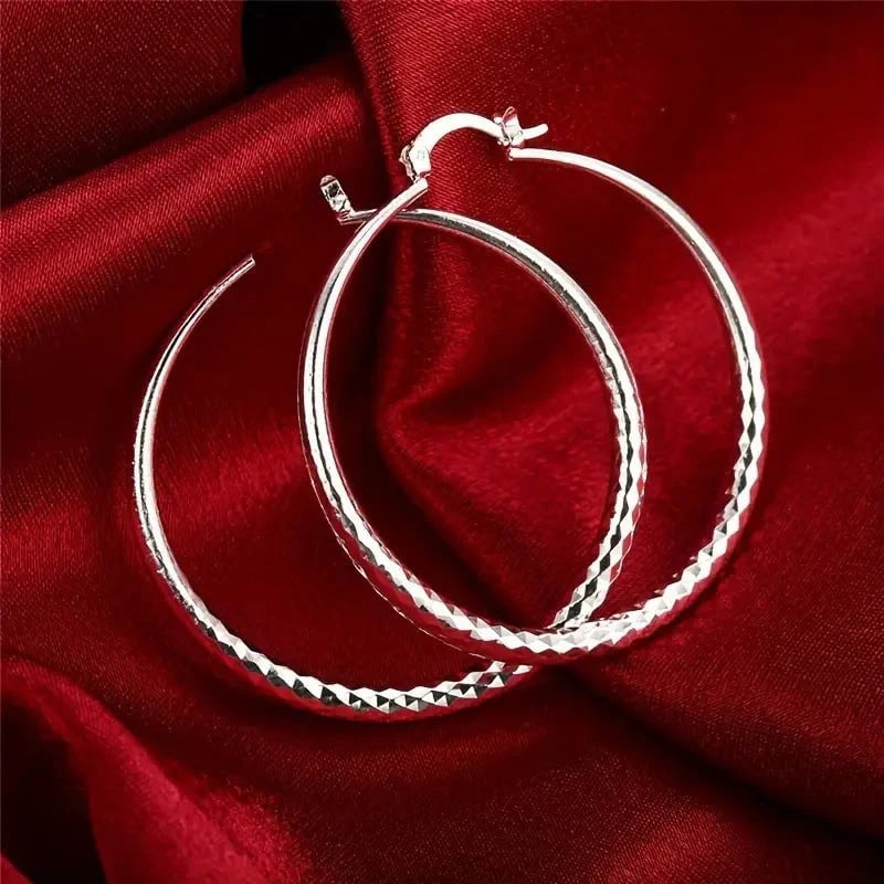 🎉Buy One, Get One Free 🎁 Women's Diamond-Cut Hoop Earrings — Elegant & Sparkling 💎
