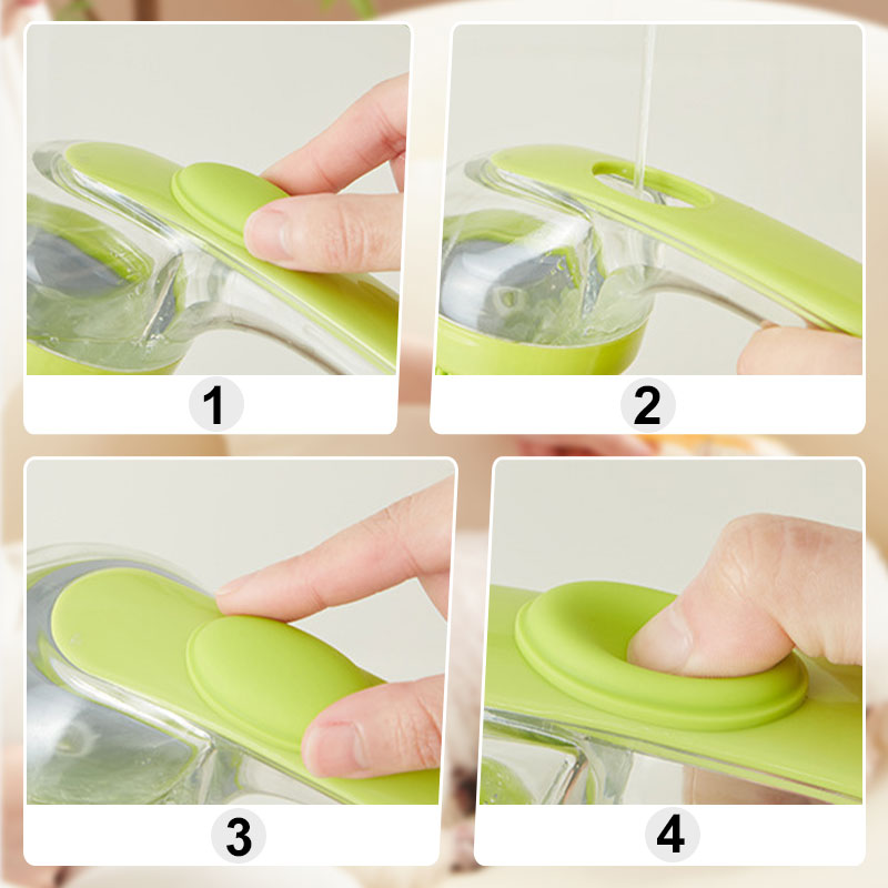 🔥🐶Pet bath brush with long handle and shampoo dispenser🌿